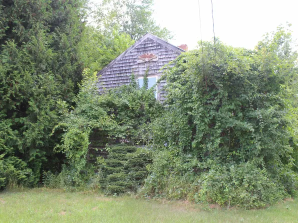 196 Main Street, Kingston, NH 03848