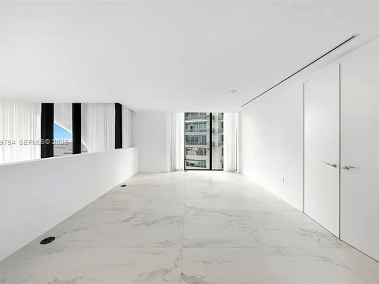 1000 Biscayne Blvd #1201 — Photo 58