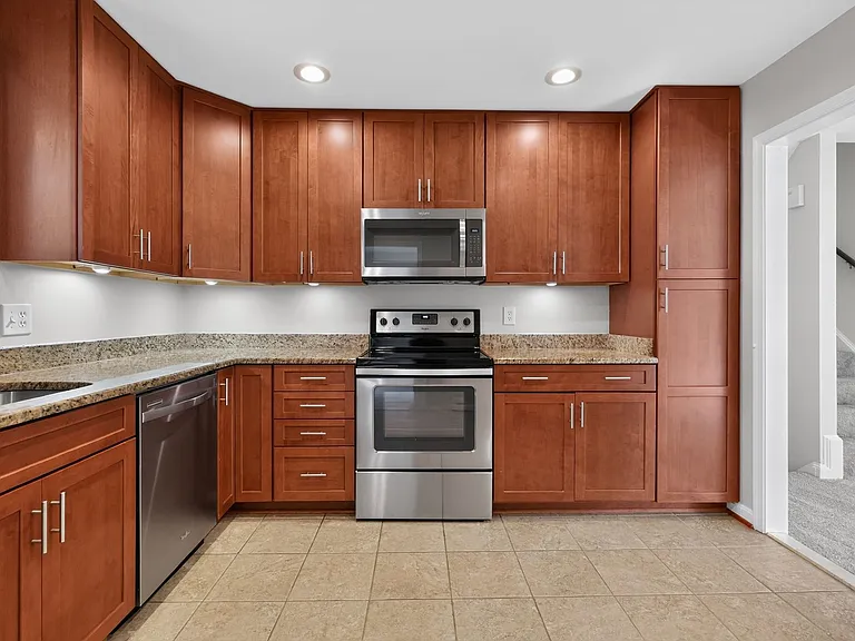 4898 Wheatstone Dr — Photo 9