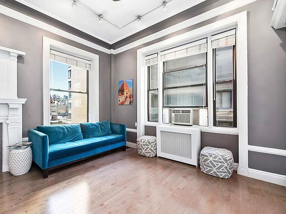 3rd image of 140 W 69th St APT 71C