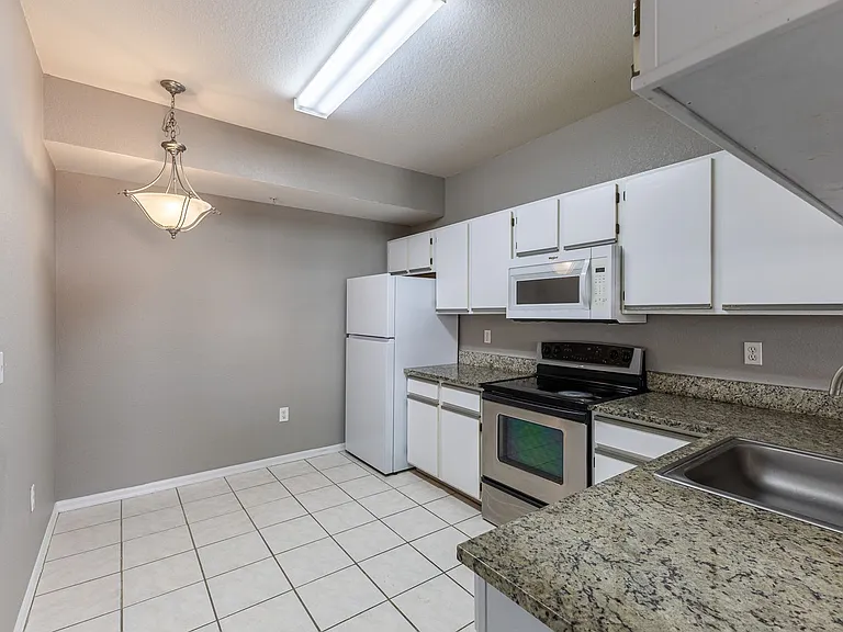 6330 Aragon Way #207 — Photo 10