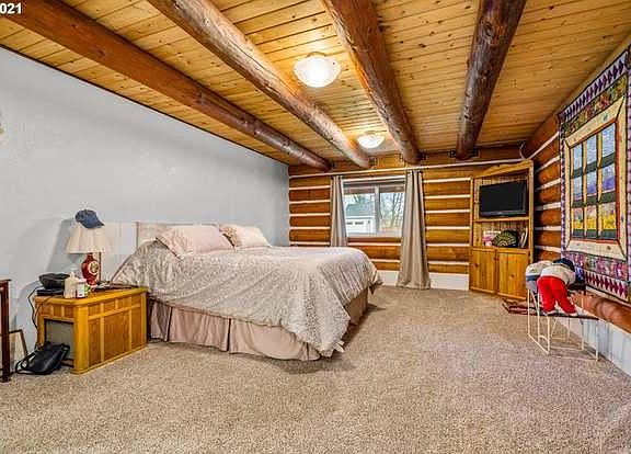 Large Master Bedroom