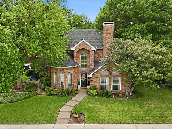 2nd image of 812 Sylvan Creek Dr
