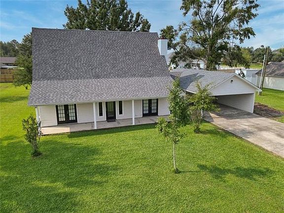 2nd image of 721 N Lake Court Dr