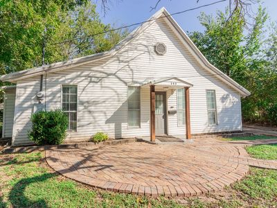 305 E 2nd North St, Kaufman, TX, 75142