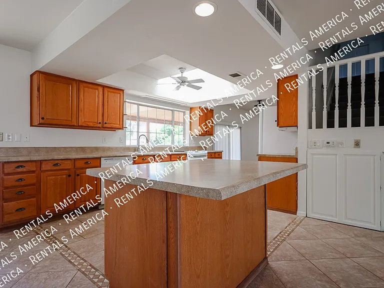 2723 S Estrella Cir — Photo 10