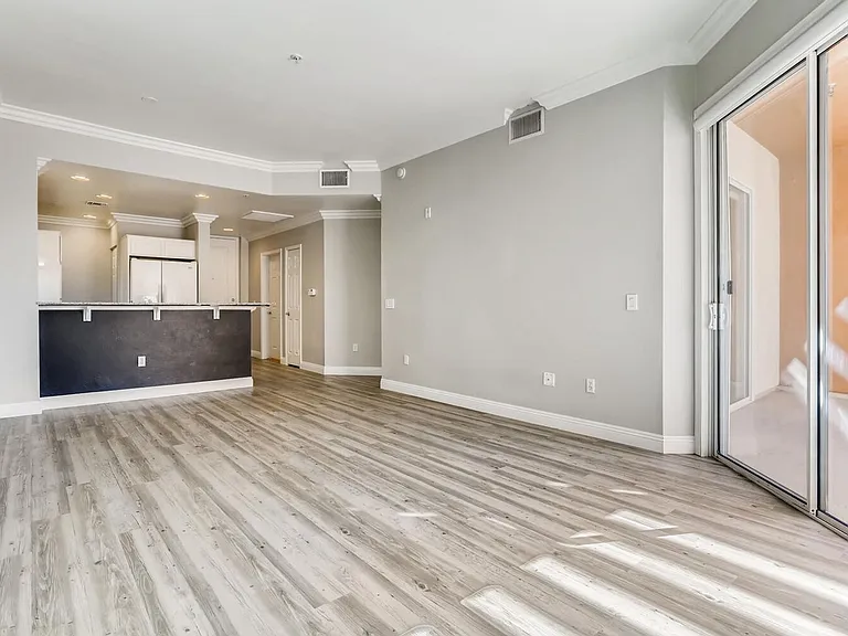 19 E Agate Ave #501 — Photo 7