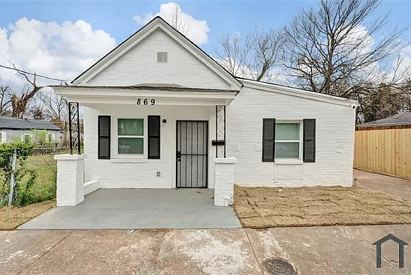 4 bed, 1000 sqft, $1,550 — Photo 2