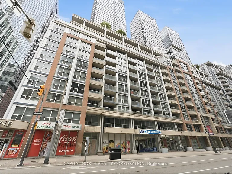 270 Wellington St W #412 — Photo 2
