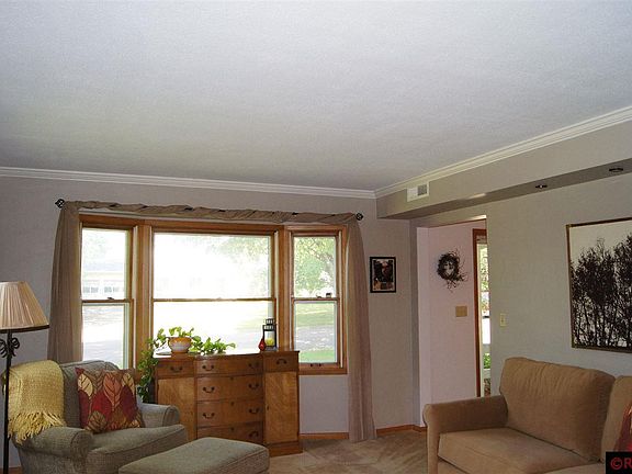 3rd image of 15 Indian Point Dr