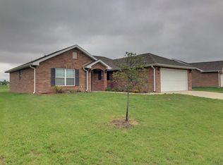 712 Landon Dr, Independence, KS 67301