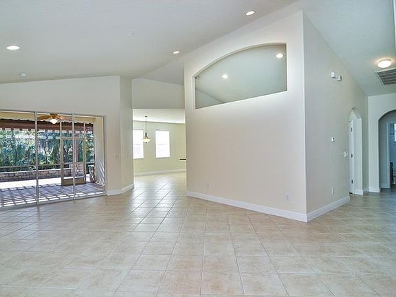 3rd image of 16221 Bridgepark Dr