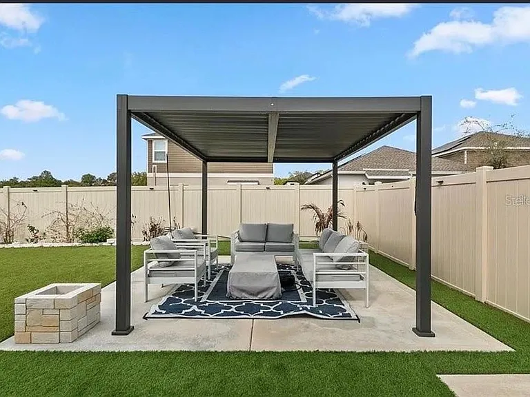 570 Jett Ln — Photo 32