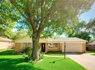 357 Bellvue Dr, Fort Worth, TX 76134