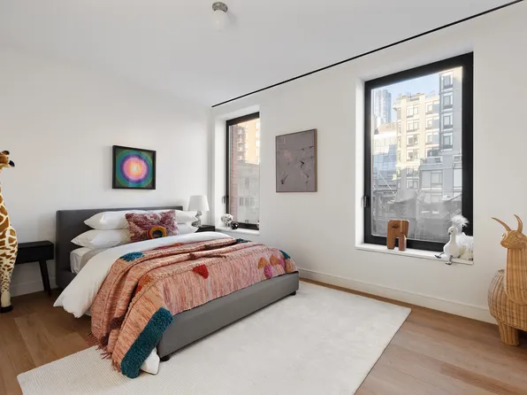 500 West 22nd Street image 19 of 24