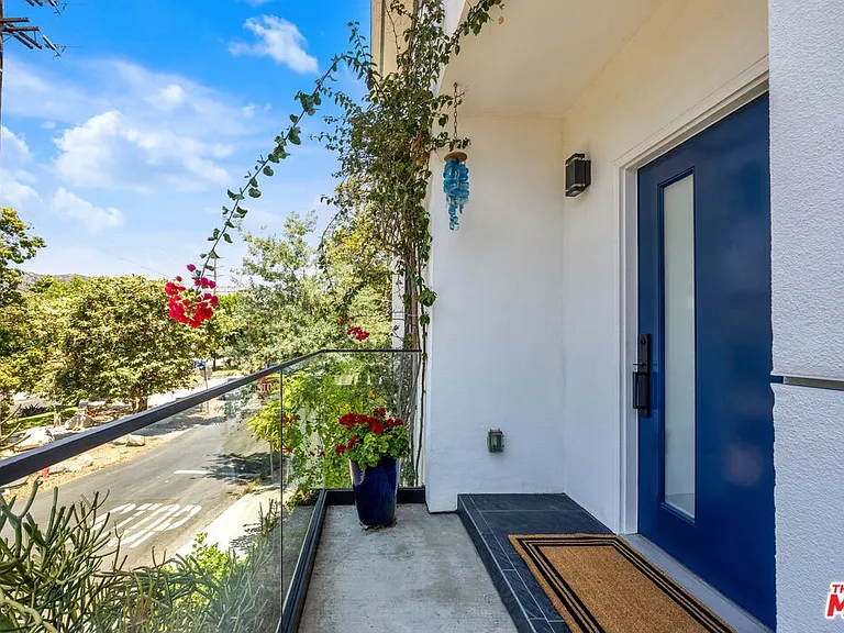 4841 Minden Pl — Photo 7
