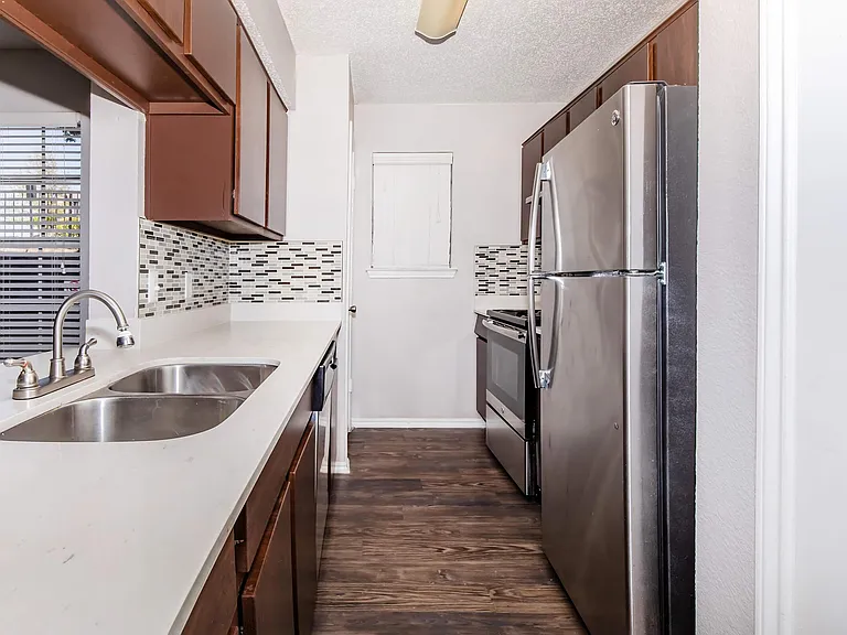 Eagle's Point Apartments — Photo 76