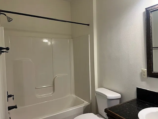 Bathroom, shower/tub combination