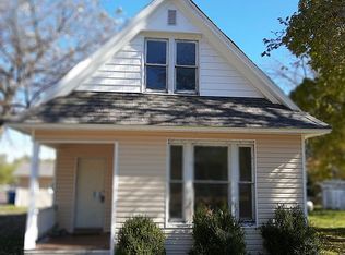 202 S Grand Ave, Eldon, MO 65026