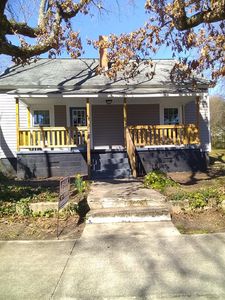 809 N East Main St, Easley, SC, 29640
