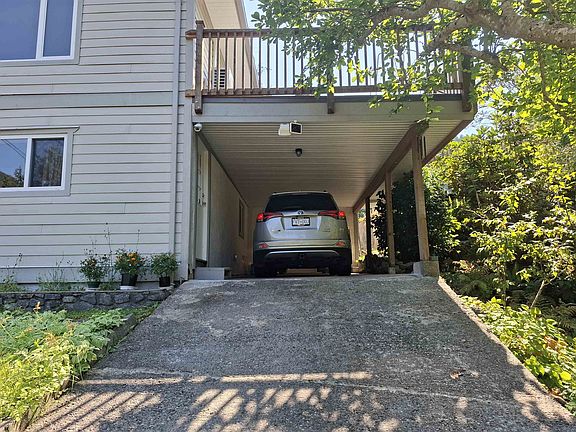 4th image of 13096 Narrows Rd