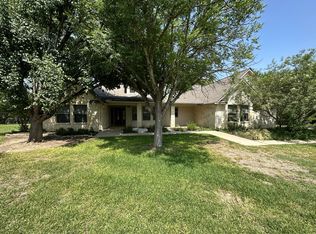 2012 Woodway Ct, Fredericksburg, TX 78624