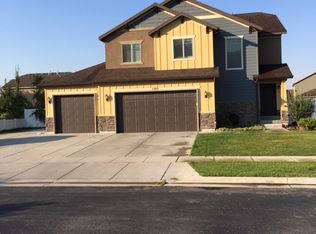 1393 W South Paddock Dr, Farmington, UT 84025