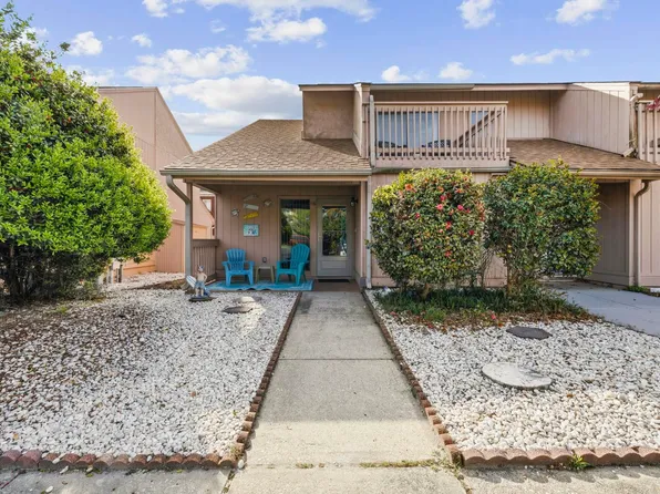 305 21st Ave. S #116, Myrtle Beach, SC 29577