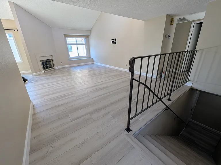 24139 Sylvan Glen Rd #E — Photo 3