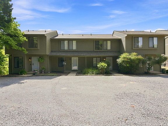 3rd image of 204 Harbor Ridge Dr