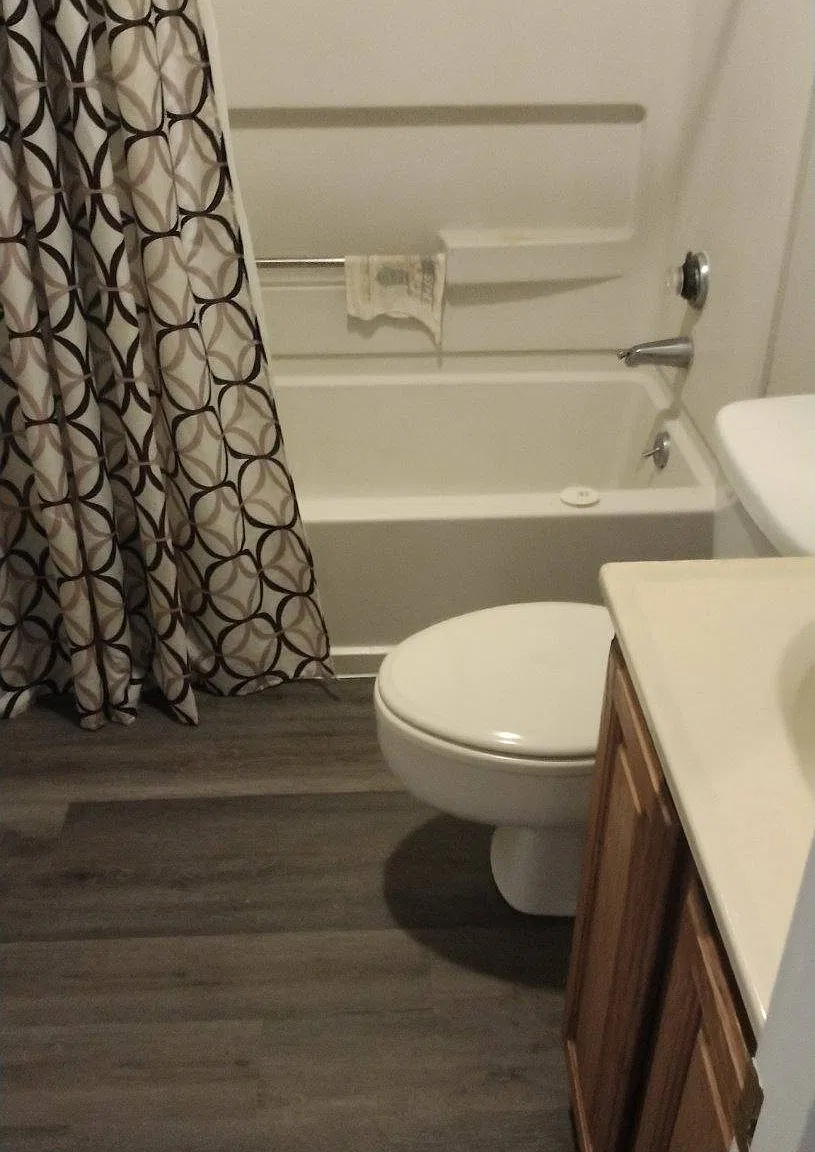 2 bed, 1280 sqft, $1,295 — Photo 2