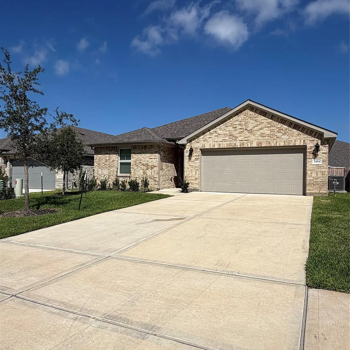 3 bed, 2.0 bath, 1666 sqft, $2,199 — Photo 2