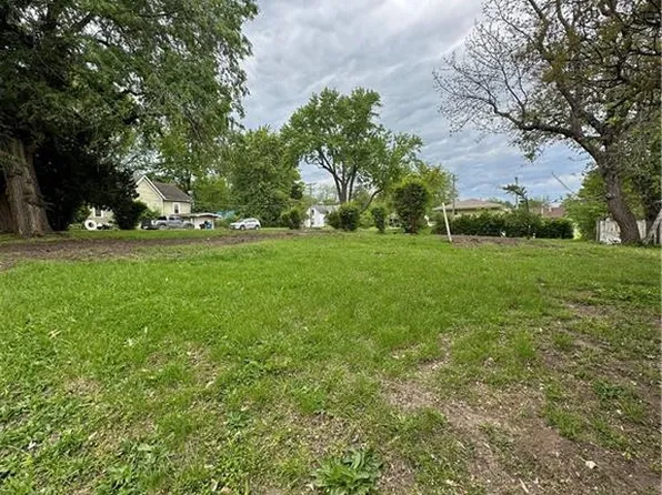 325 S 1st St, Odessa, MO 64076