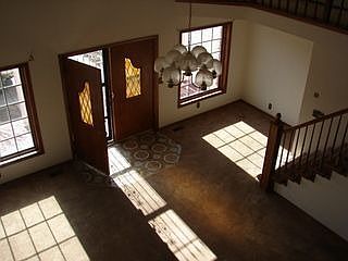 2nd image of 401 Canna Ln