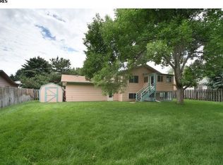 812 Oxford Ln, Fort Collins, CO 80525