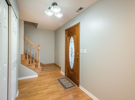 2nd image of 15 W Fullerton Ave