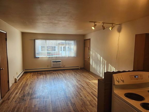 4th image of 4810 Farwell St #4814-2