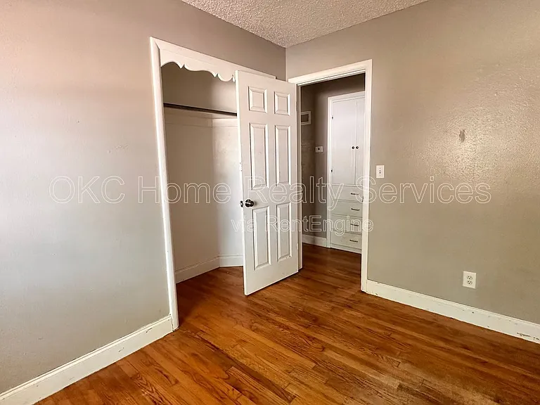 6808 NW 59th St — Photo 17