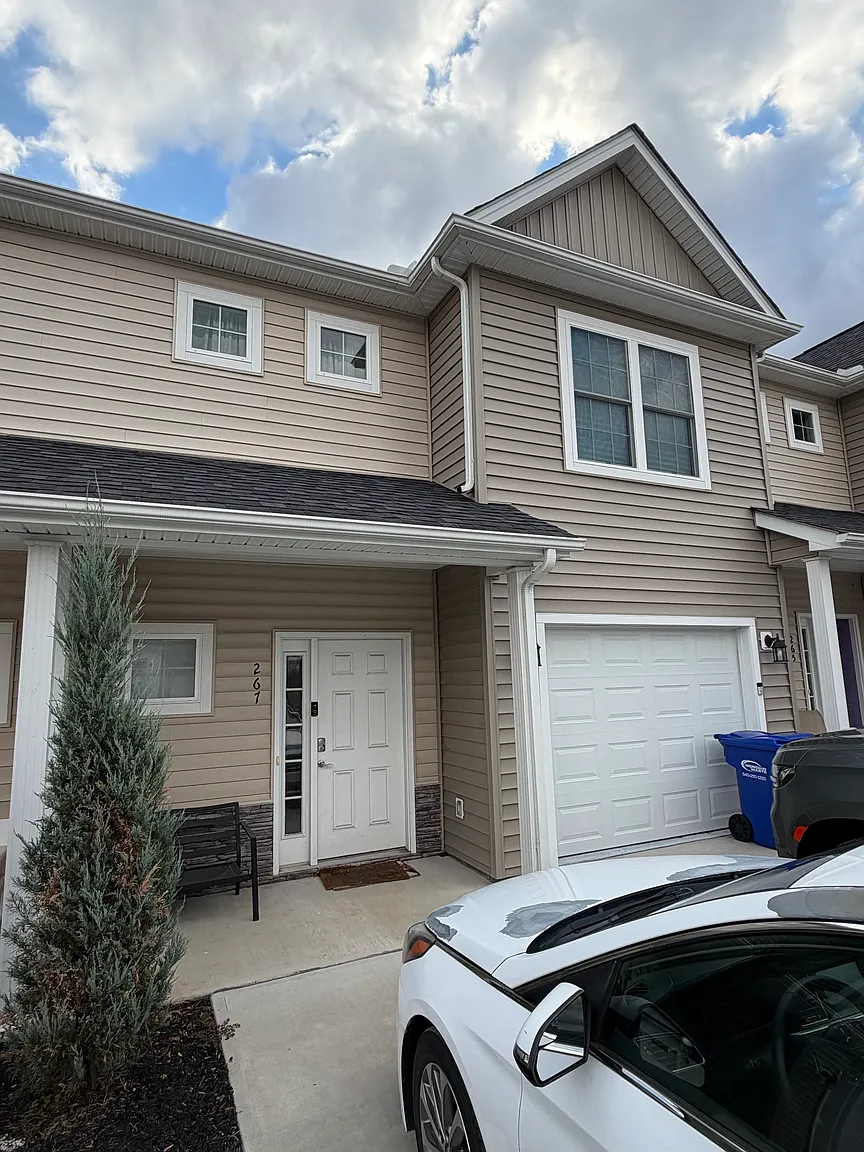 267 Louise Ln photo 1