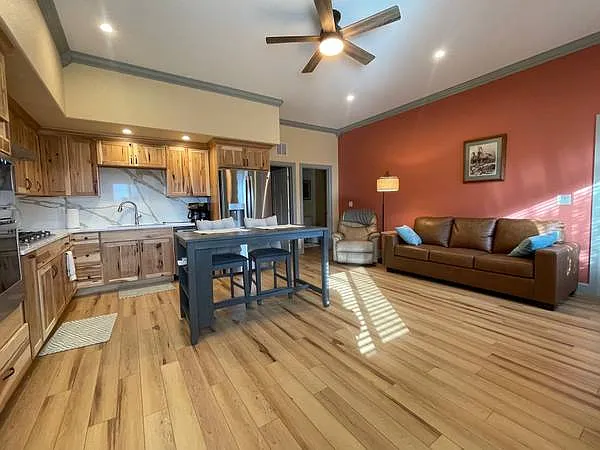 1 bed, 1.5 bath, $2,300 — Photo 4