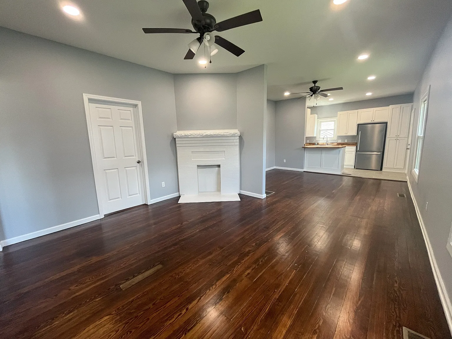 2 bed, 900 sqft, $1,000 — Photo 4