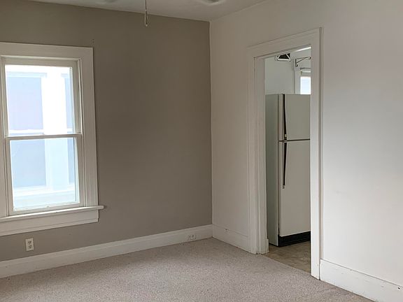 3rd image of 524 Sheridan Ave
