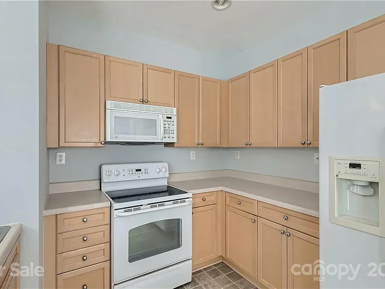 15411 Saint Christopher Ct — Photo 21