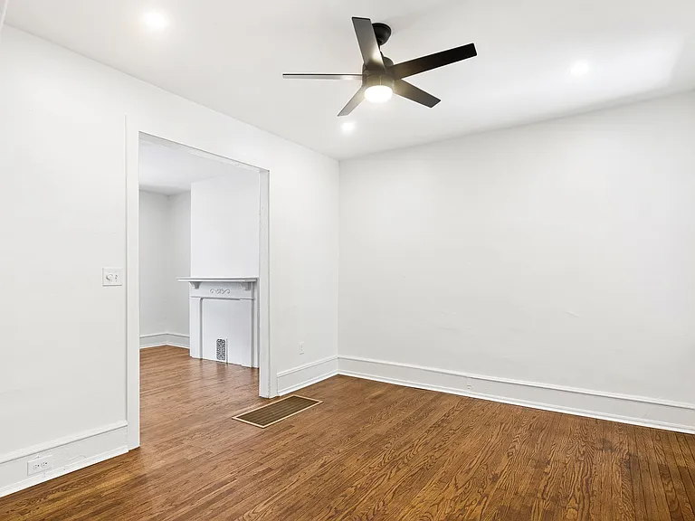 1329 S Lindenwood St — Photo 8