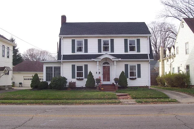 306 Piatt Ave photo 1