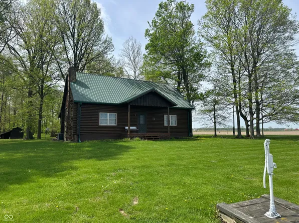 6912 E State Road 236, Roachdale, IN 46172