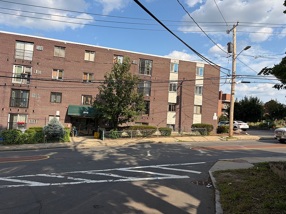 1st image of 505 Washington Ave APT 26