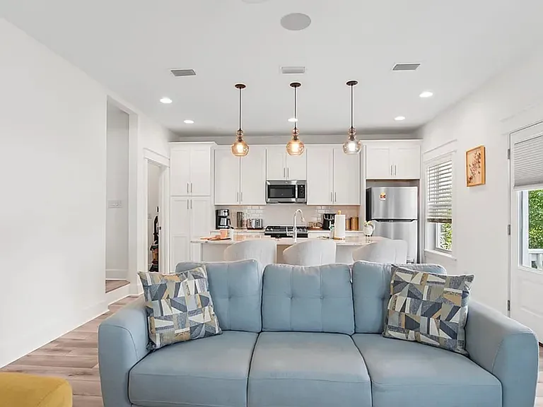 2709 Lagoon Manor Dr — Photo 3