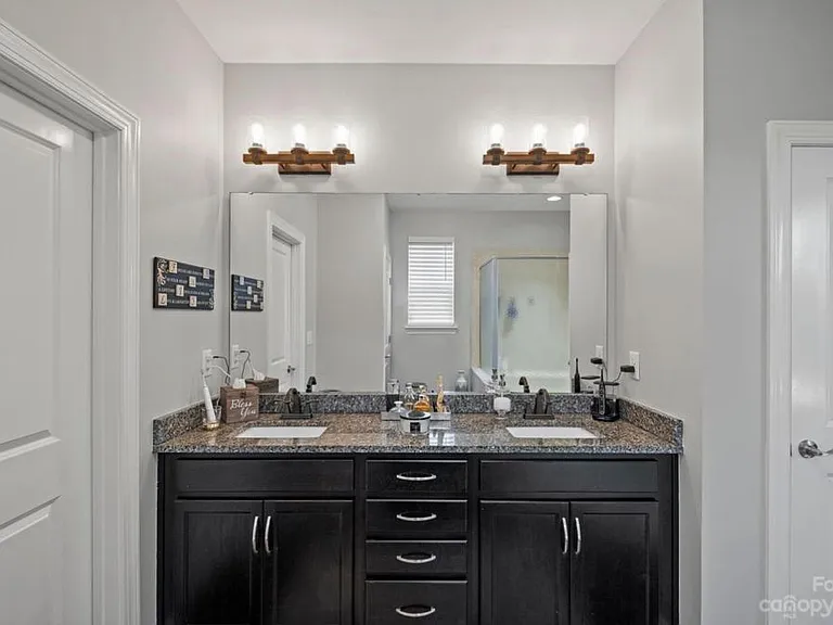 1003 Angora Ct — Photo 38