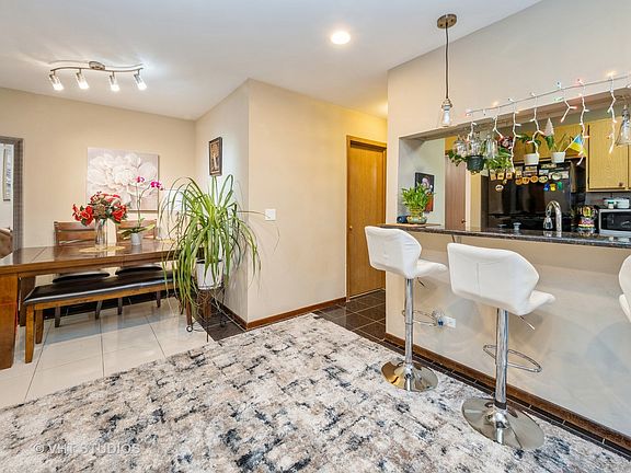 2nd image of 1209 N Winslowe Dr Unit 303